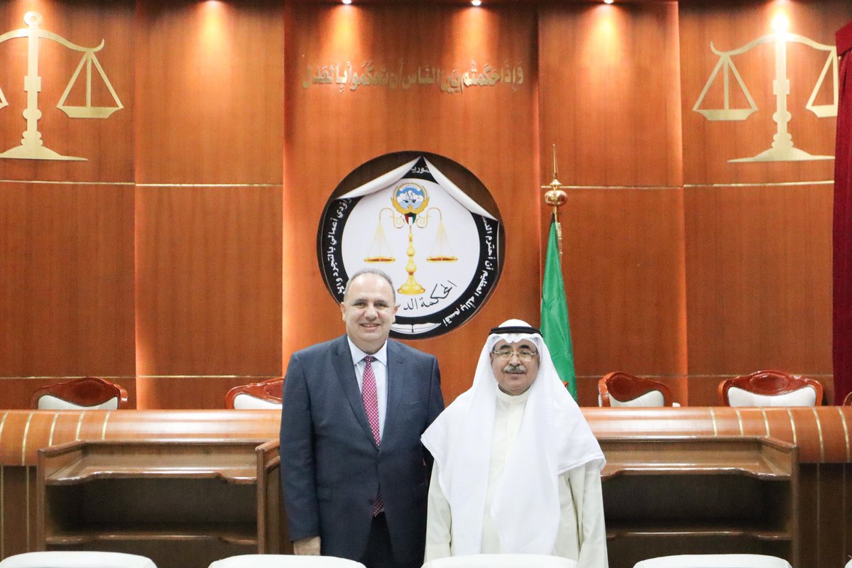 AzEmbKuwait's tweet image. Səfir Emil Kərimov #Küveyt Dövlətinin Konstitusiya Məhkəməsinin sədri, müşavir  Adil əl-Bahou ilə görüşdə ikitərəfli münasibətlərin müxtəlif aspektlərini müzakirə etdi.