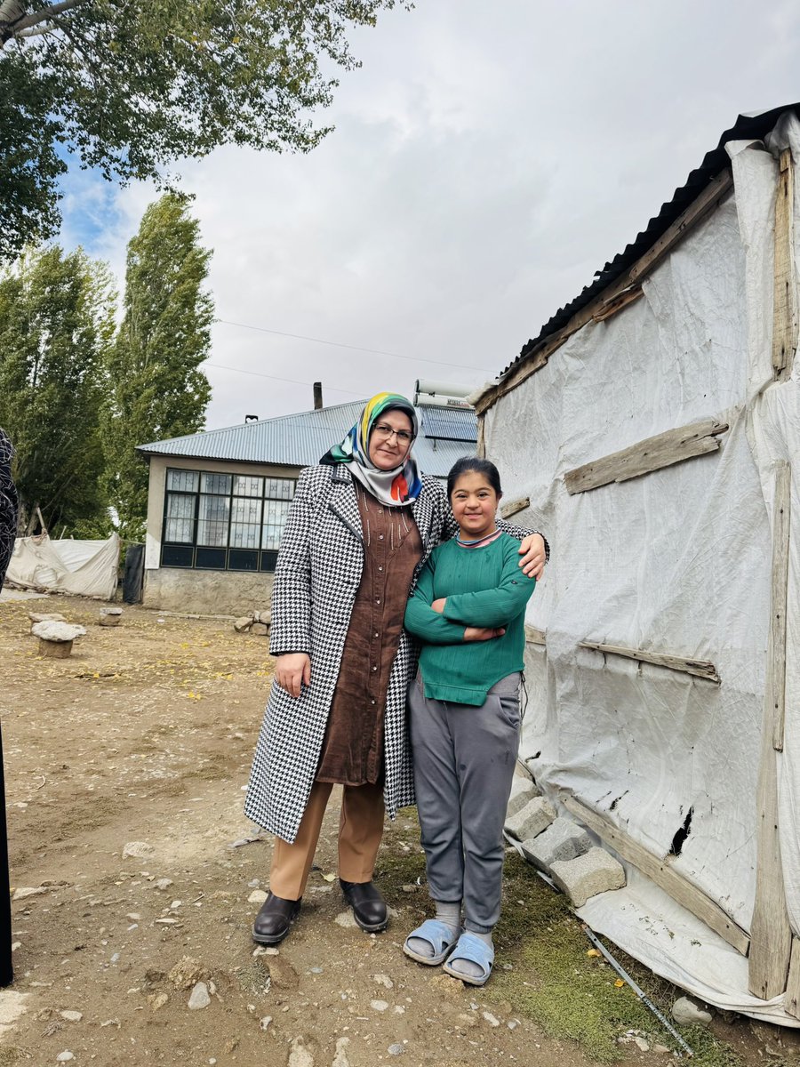 "Sevgi, dayanışma ve empati ile engelsiz bir yaşamı hep birlikte inşa edeceğiz."<a href="/tugbaisikercan/">Tuğba IŞIK ERCAN</a> <a href="/MunevverErtus/">Münevver ERTUŞ</a> <a href="/ArvasAbdulahat/">Abdulahat Arvas</a> <a href="/zerrin_arslan/">Zerrin Arslan</a> <a href="/akkadinvann/">AK Kadın Van</a>