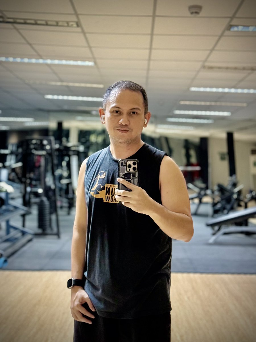 trisorthat's tweet photo. Canβt run but I wonβt hide. Here I am, grinding again at the gym. #zamboanga #alterzc #zamboangacity #balikalindog #pinoyfitness https://t.co/TwolvZsHga