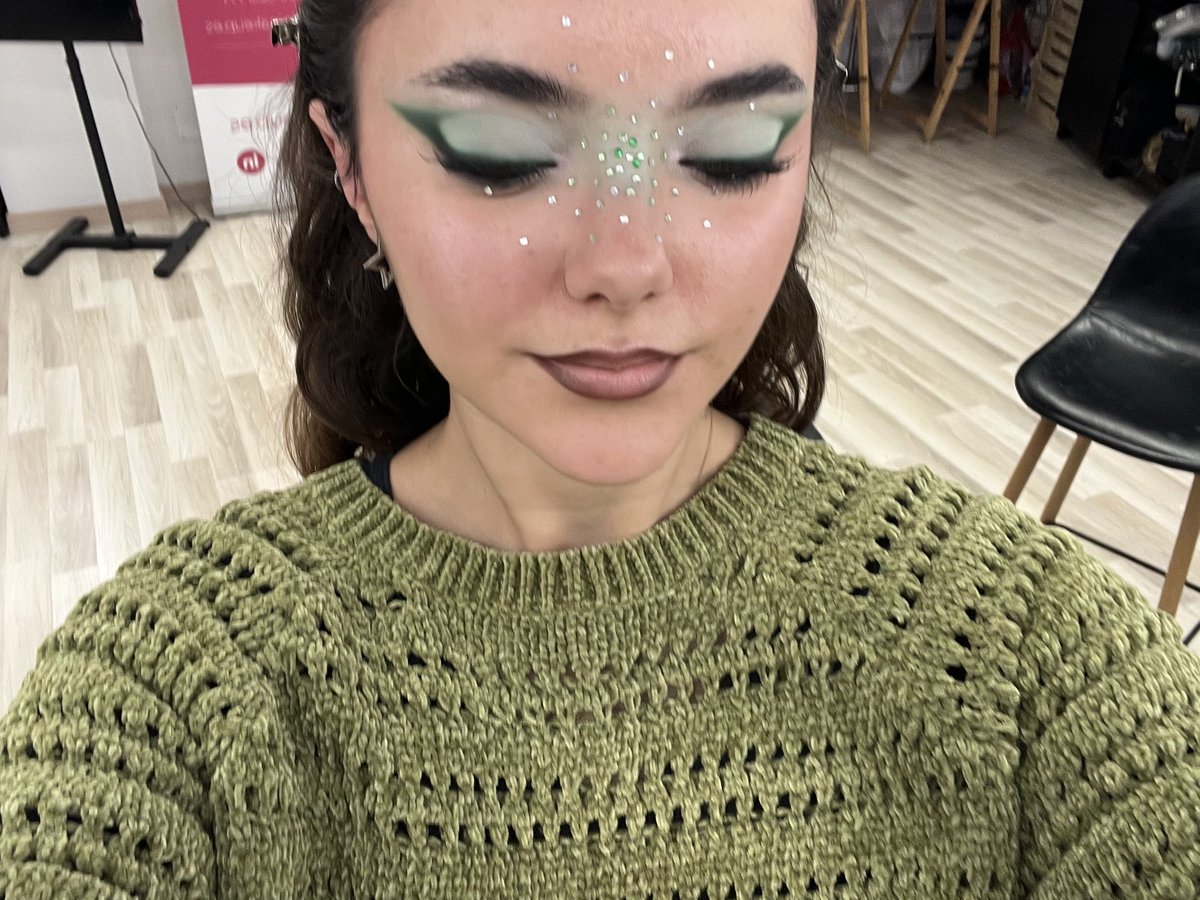 Hola!! Ayer hice este makeup tan chulo jeje :)))))