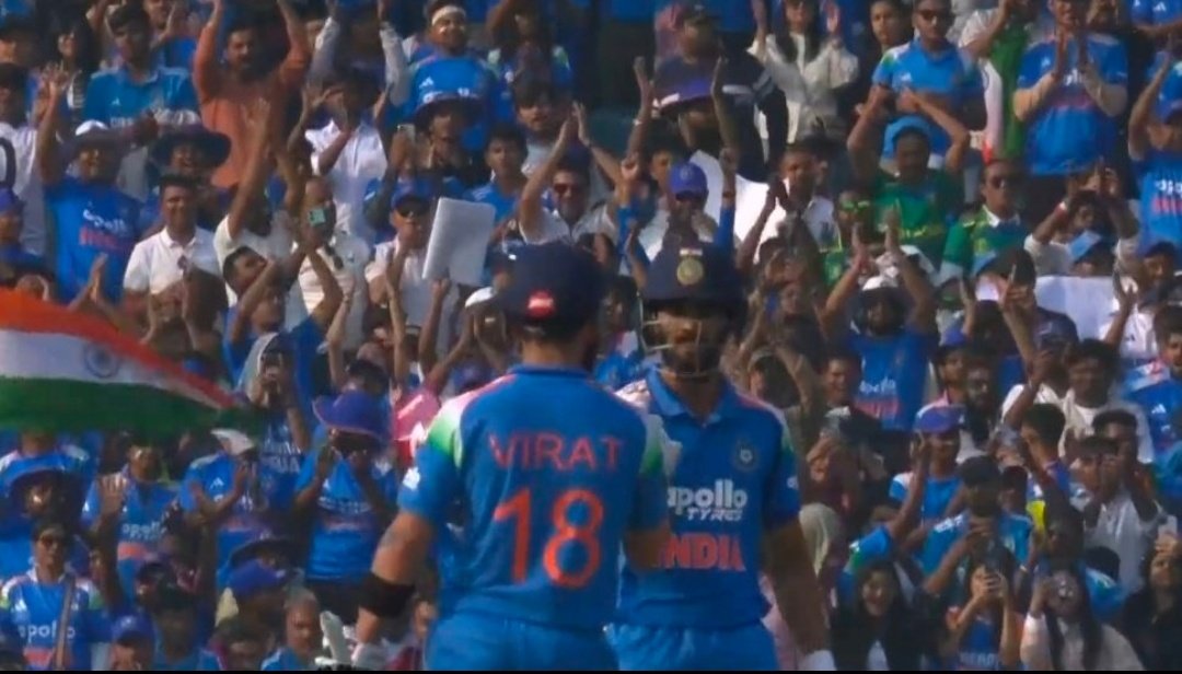 Xaya_4's tweet photo. If Virat Kohli scores a  century today 👑💯

I will giveaway 500rs to everyone who follow me and repost this tweet. 💰💸

Rules:-
1.Follow🚀
2. Like❤️
3. Repost or comment 🔁
#ViratKohli𓃵 #INDvSA https://t.co/PolHxtPA4i