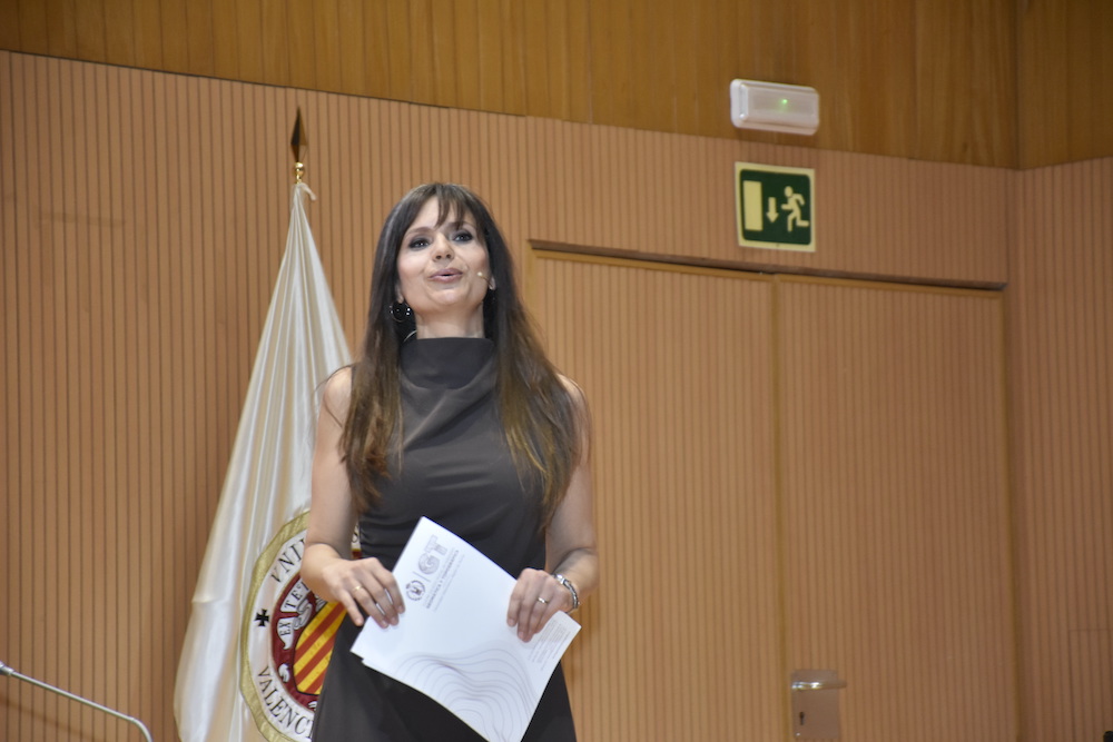 Eva Altaver tweet media