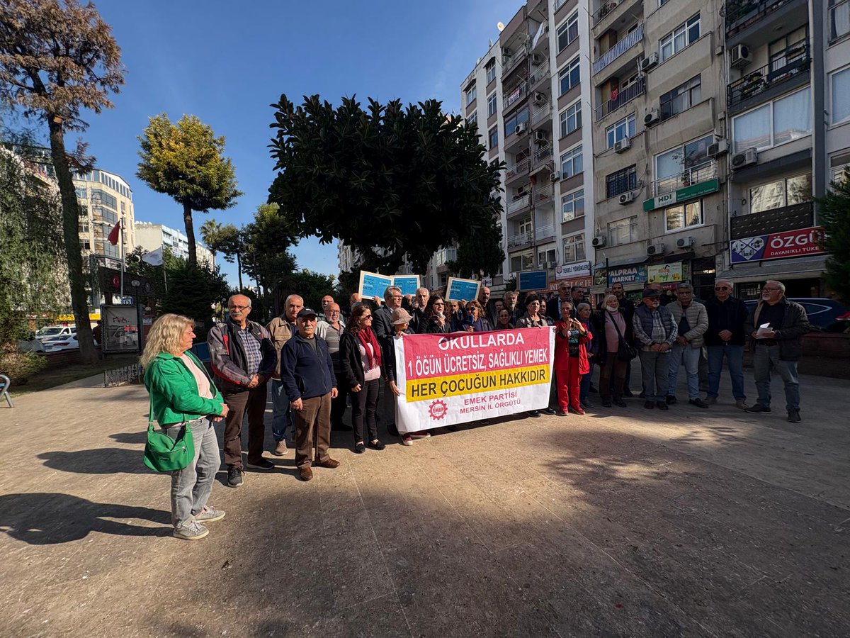 MersinCukurova2's tweet image. Emek Partisi’nden “Okullarda Bir Öğün Ücretsiz Yemek” Eylemi cukurovagazetesi.com/emek-partisind… 

#mersin #emep #eylem