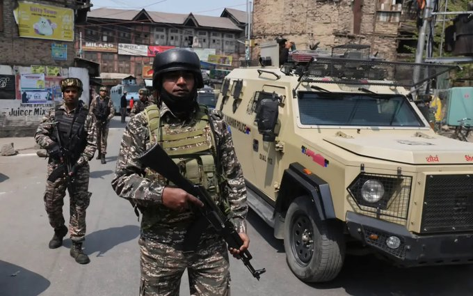 Behind every peaceful night in Kashmir, there's a CRPF jawan standing guard. Unseen, but never forgotten   

#ViksitBharatConclave2047 प्रथम राष्ट्रपति $XDC राजेंद्र प्रसाद EaseMyTrip Winter Carnival Babri Masjid Sleepy Trump Costco Golden State Duke SEVENTEEN WORLD TOUR