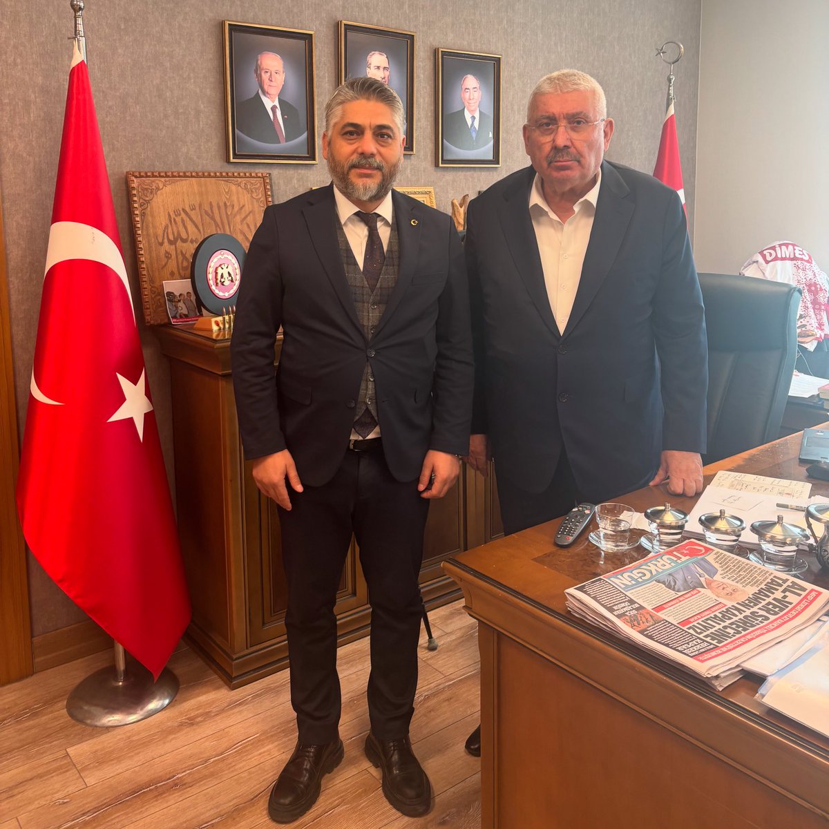 Teşkilatlardan Sorumlu Genel Başkan Yardımcımız Semih Yalçın beyefendiyi ziyaret edip,şehrimizin son durumları hakkında bilgi verdim.Teşkilatımıza selamlarını ilettiler.