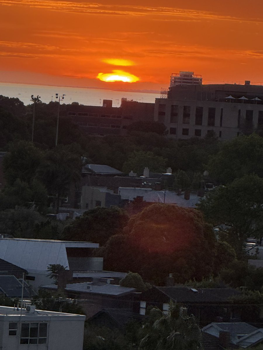 instagram.com/p/DRxFxQUiOgE/…

m.youtube.com/watch?v=RsR6ye…