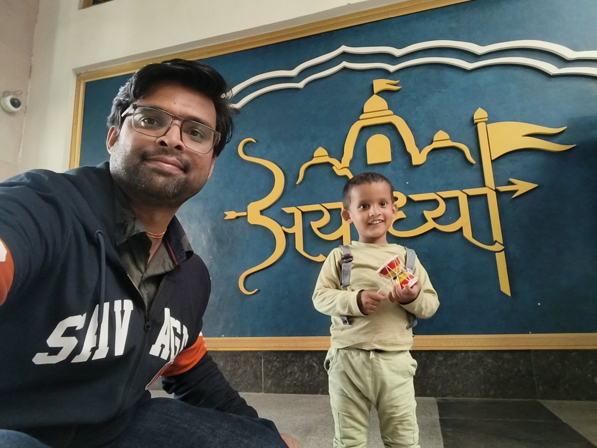 IamAmit0291's tweet image. जय श्री राम 🚩
अयोध्या धाम की पावन मिट्टी से निकली हर शुभकामना सीधे हृदय तक पहुँचती है।
रामलला का आशीर्वाद आप पर यूँ ही बना रहे,
घर-परिवार में सुख, शांति और मंगल ही मंगल हो। 🙏🔥🚩
#Ayodhya