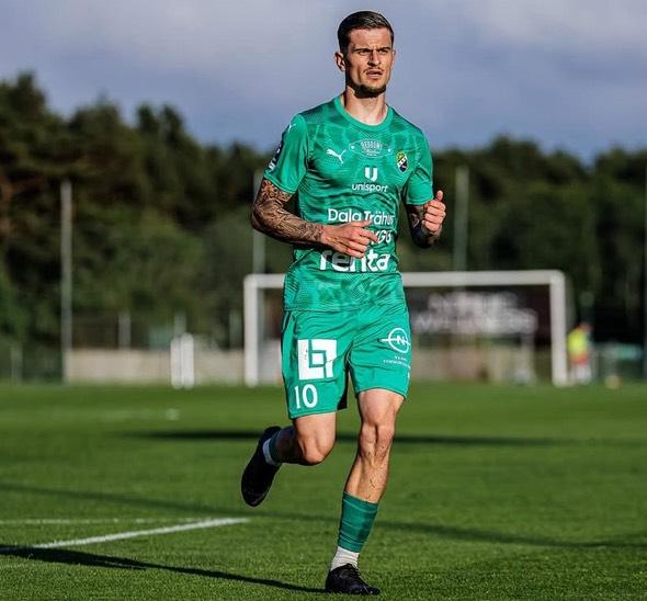 Ma_Moro1's tweet photo. Filip Ambrož produžio je vjernost sa Ljungskile SK do 2027.
#HNL #samohnl #hnlludilo #hrvativani #newcontract #LjungskileSK
insta: hnl_navijackazona🤝🏻 https://t.co/d7VQoRSNkd