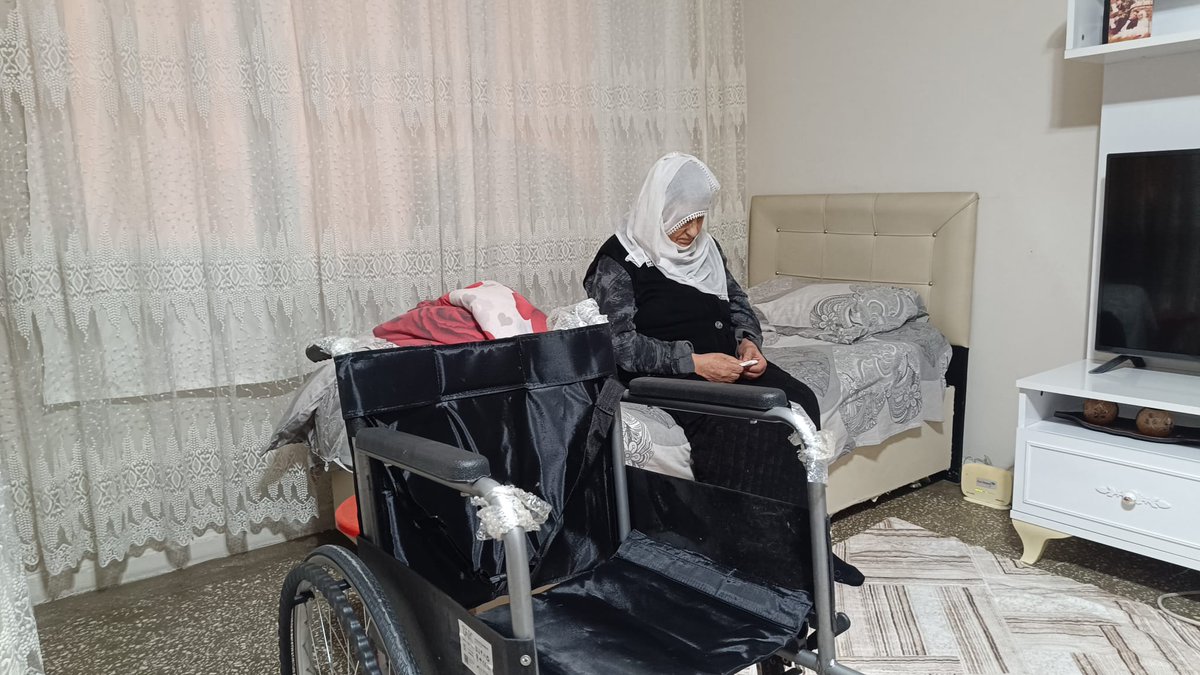 SakirErdin1's tweet image. Diyarbakır Sur’da Milliyetçi Hareket Partisi (MHP) Sur İlçe Başkanlığı, 3 Aralık Dünya Engelliler Günü kapsamında özel bir etkinliğe imza attı. MHP Sur İlçe Başkanı Şakir Erdin ve MHP Kadın, Aile, Çocuk ve Engelli Politikaları (KAÇEP) İlçe Başkanı Serap Kaya öncülüğünde…