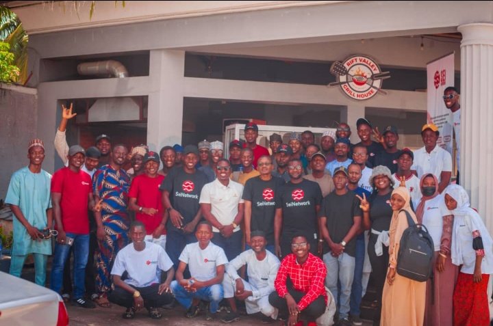 Royalty 👑 ($/acc) tweet media