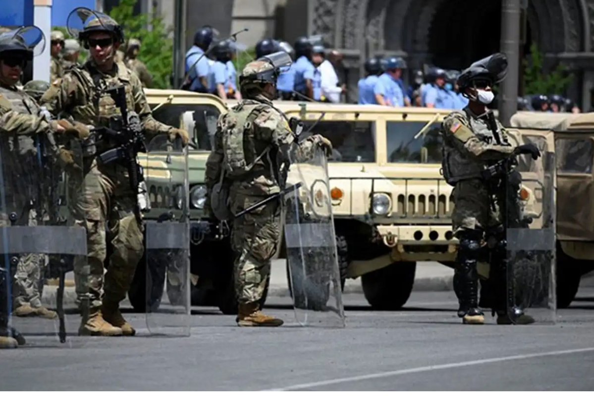 عقب هجوم واشنطن..تسليح جميع عناصر الحرس الوطني في العاصمة الأمريكية
#تحرير_وادي_حضرموت #السعوديه_عمان #الكويت_مصر #المنتخب_السعودي #السويداء #اليوم_الوطني_الاماراتي_54 #لبنان #غزة #الفاشر
ilkha.com/arabi/id=495362