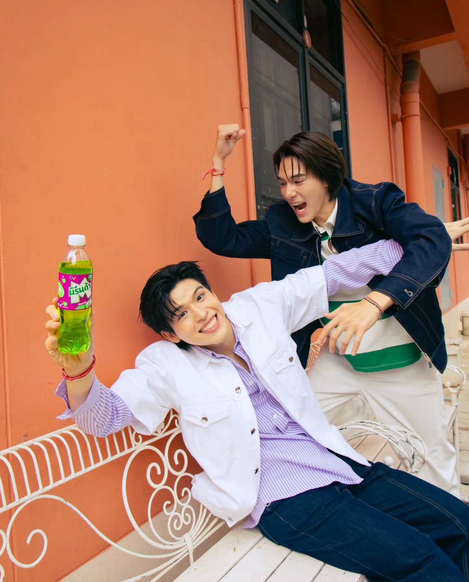 pinskynini_n's tweet image. อะไนก็ยอมกันได้ แต่มิรินด้าอร่อยจนยอมแบ่งไม่ไดด้ 

#skywongravee IG @skywongraveee 
#MirindaxSkyNani
#มิรินด้ากีวีแอปซ่า
#อร่อยยอมกันไม่ได้