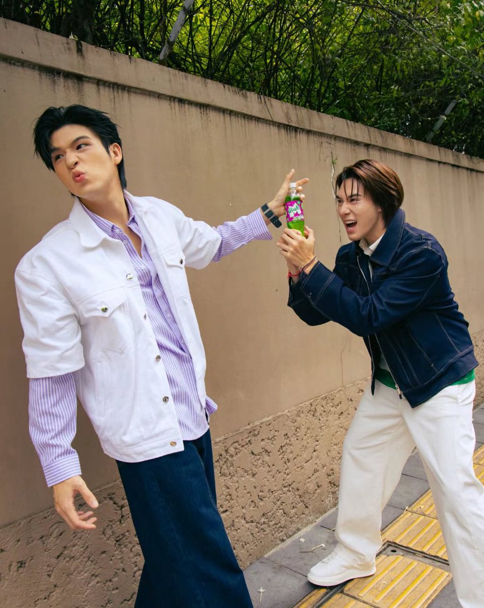 pinskynini_n's tweet image. อะไนก็ยอมกันได้ แต่มิรินด้าอร่อยจนยอมแบ่งไม่ไดด้ 

#skywongravee IG @skywongraveee 
#MirindaxSkyNani
#มิรินด้ากีวีแอปซ่า
#อร่อยยอมกันไม่ได้