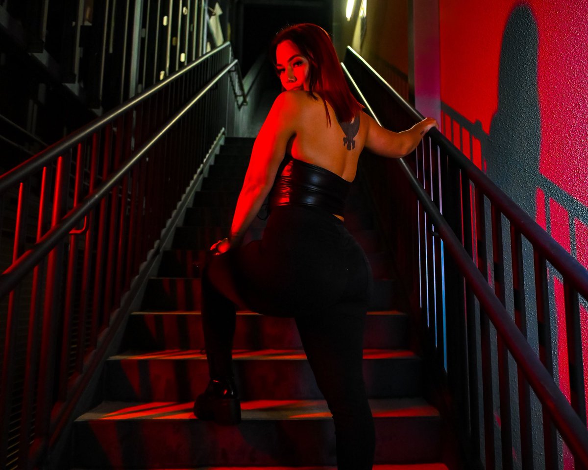 Skye_Destroyer's tweet image. Leave your soul behind