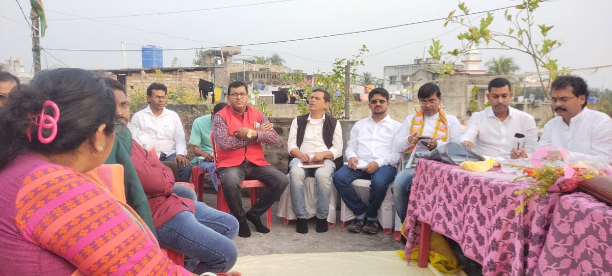 कोलकाता उत्तर उपनगरीय जिला के राजारहाट गोपालपुर विधानसभा में मंडल-3 की संगठनात्मक बैठक में कार्यकर्ताओं को संबोधित किया।

<a href="/BJP4Bengal/">BJP West Bengal</a>