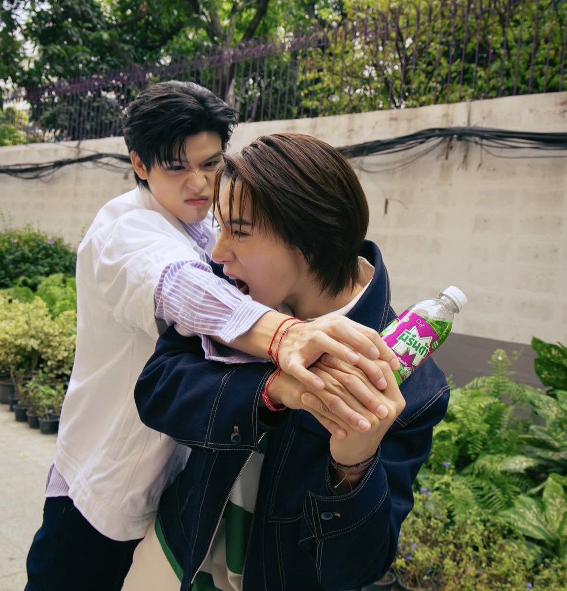 polarloma's tweet image. มิรินด้า กินแล้ว ตัวติดกัน 
ไม่กิงไม่ได้แล่วววว 🤭

#MirindaxSkyNani 
#มิรินด้ากีวีแอปซ่า #อร่อยยอมกันไม่ได้ #skywongravee #hirunkit_