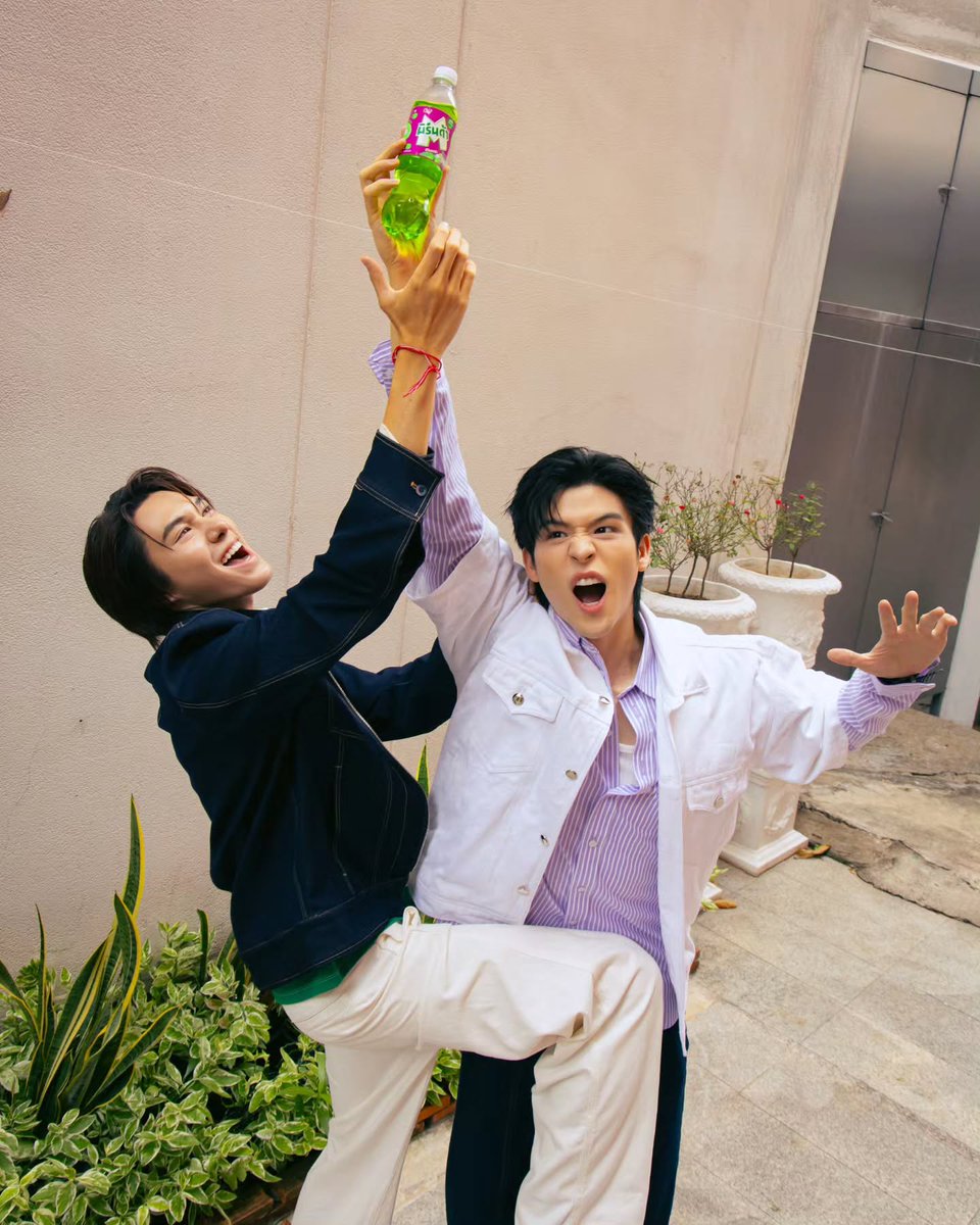 skynanipics_'s tweet image. 03.12.25
IG : Skywongravee 🐶

#MirindaxSkyNani 
#มิรินด้ากีวีแอปซ่า
#อร่อยยอมกันไม่ได้
#สกายนานิ #SkyNani