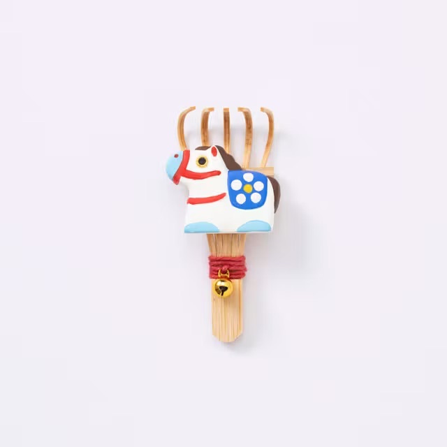 nakagawamasa7's tweet image. 「小さな福までかき集める」という意味を込めた、手のひらサイズの熊手です