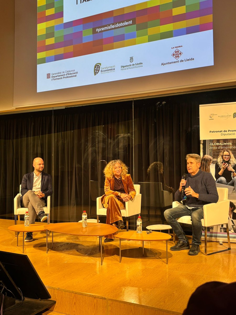 📌Avui comptem amb:
🔹 Carles Vernet, coordinador dels Serveis Educatius d’Educació i FP a Lleida
🔹 Jordi Verdú, diputat i vicepresident del Patronat de <a href="/Promo_Economica/">Patronat de Promoció Econòmica Diputació de Lleida</a>
🔹 Pilar Bosch, regidora de Cultura i Promoció de la Ciutat de <a href="/paerialleida/">Ajuntament de Lleida</a>

#PremisLleidaTalent 👏
