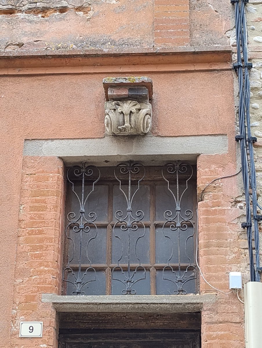 Rikkhep's tweet image. #WindowsonWednesday Back in September in France. #Alphabetchallenge #WeekWforWindows