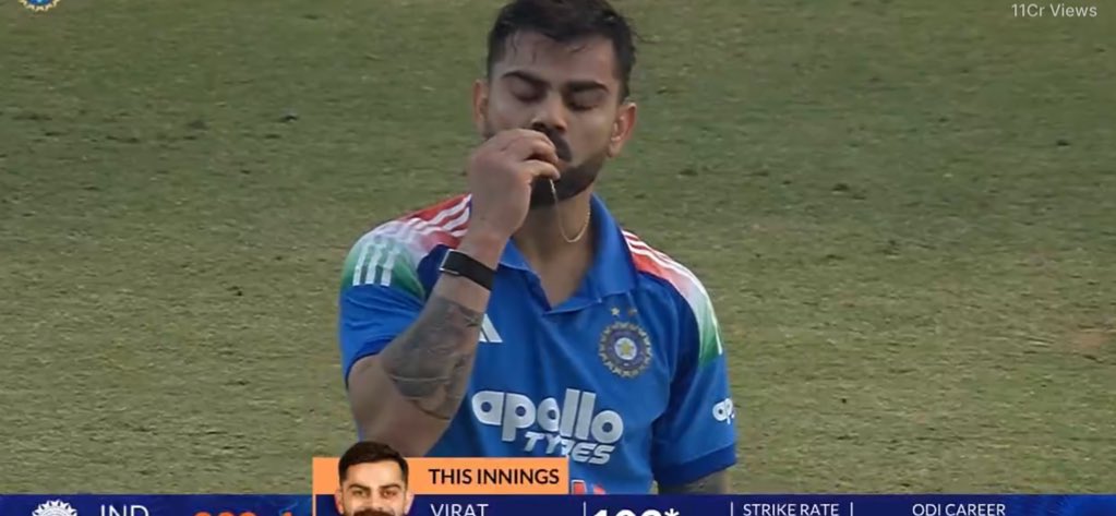 Reactwithrakesh's tweet image. Twitter has changed the like button to celebrate Virat Kohli&apos;s back-to-back century against South Africa.

Tap to check it ♥️

#INDvSA #ViratKohli #INDvsSA