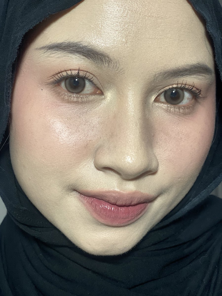 this is how i achieve sparkling eyes looks with only using extra comfy softlens…

if you saw this thread, go GRAB YOUR SOFTLENS✨