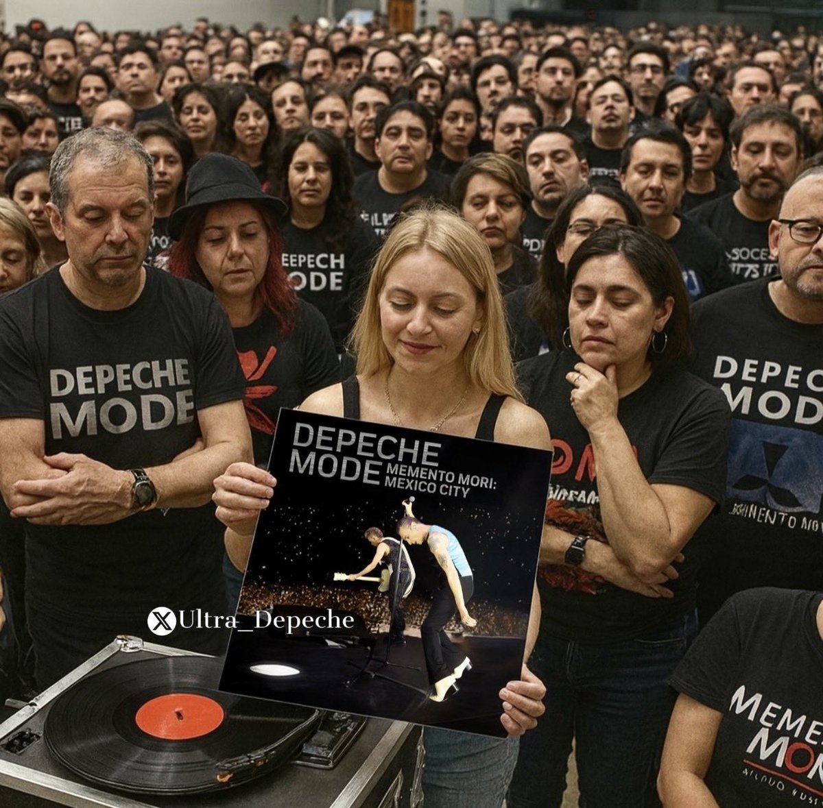 Ultra_Depeche's tweet image. All of us listening to the Memento Mori sessions songs on Friday!! 🎶🎵🎸🤔
#DepecheMode
