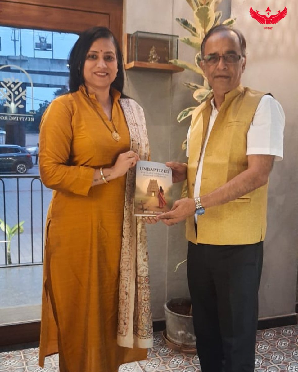 GarudaPrakashan's tweet photo. A special moment as our author @kamakshidhanraj presents her book Unbaptized: Why I Left Christianity and Returned to My Roots to @kochattil
A powerful narrative of courage, identity, and rediscovery. ✨📘
#Unbaptized #EstherDhanraj #NewRelease #IndianAuthors #BooksToRead