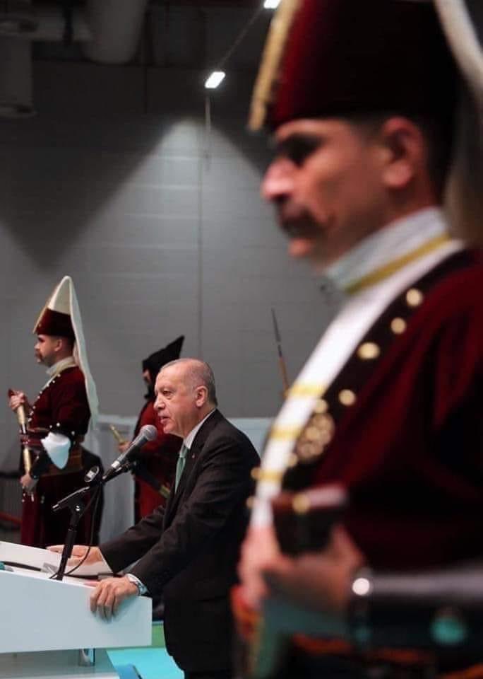 GizliArsiv2023's tweet image. NATO&apos;ya güvenmeyip
Üllke güvenliği için S-400 alan aklı alkışlayın

Savunma Sanayisini %20&apos;den %70&apos;e çıkaran aklı ayakta alkışlayın!

Kaan, Akıncı, Kızılelma, Siper yaptıran aklı alkışlayın

Bugün değilse yarın sizin çocuklarınız Recep Tayyip Erdoğan&apos;ı alkışlayacak merak etmeyin!