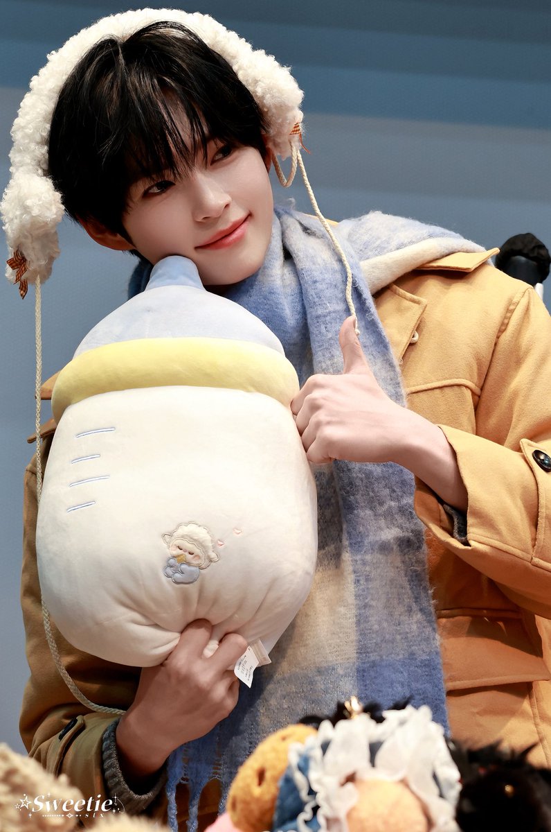 Sweetie_810's tweet photo. 251202 대면

🍼 #성한빈

#SUNGHANBIN #ソンハンビン #ゼベワン
#ZEROBASEONE               #제로베이스원 https://t.co/47nXWwR0wH