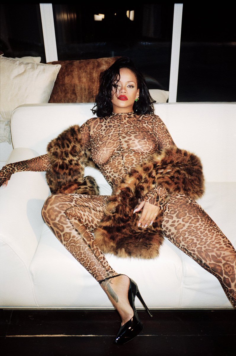 Rihthink's tweet image. Rihanna for Interview Magazine