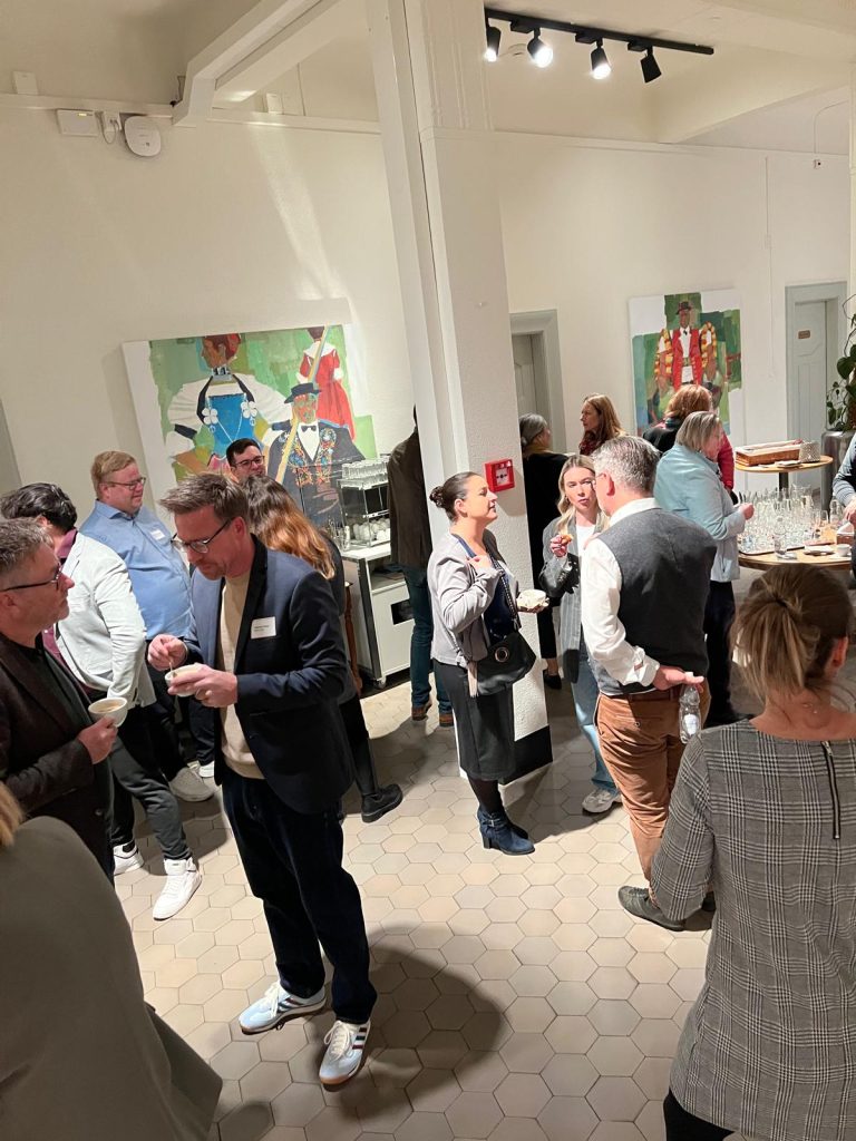 Inolution_AG's tweet image. Kompetenzen 💡 und Einhörner 🦄 zum Gipfeli 🥐 und Kaffee ☕ Genau das durfte ich vor wenigen Tagen am St.Galler HR-Gipfel um 7.30 Uhr zum Thema «Kompetenz trifft Reflexion – Strategien für die Arbeitswelt von morgen» erleben.  

Weiterlesen: linkedin.com/posts/andreasm…