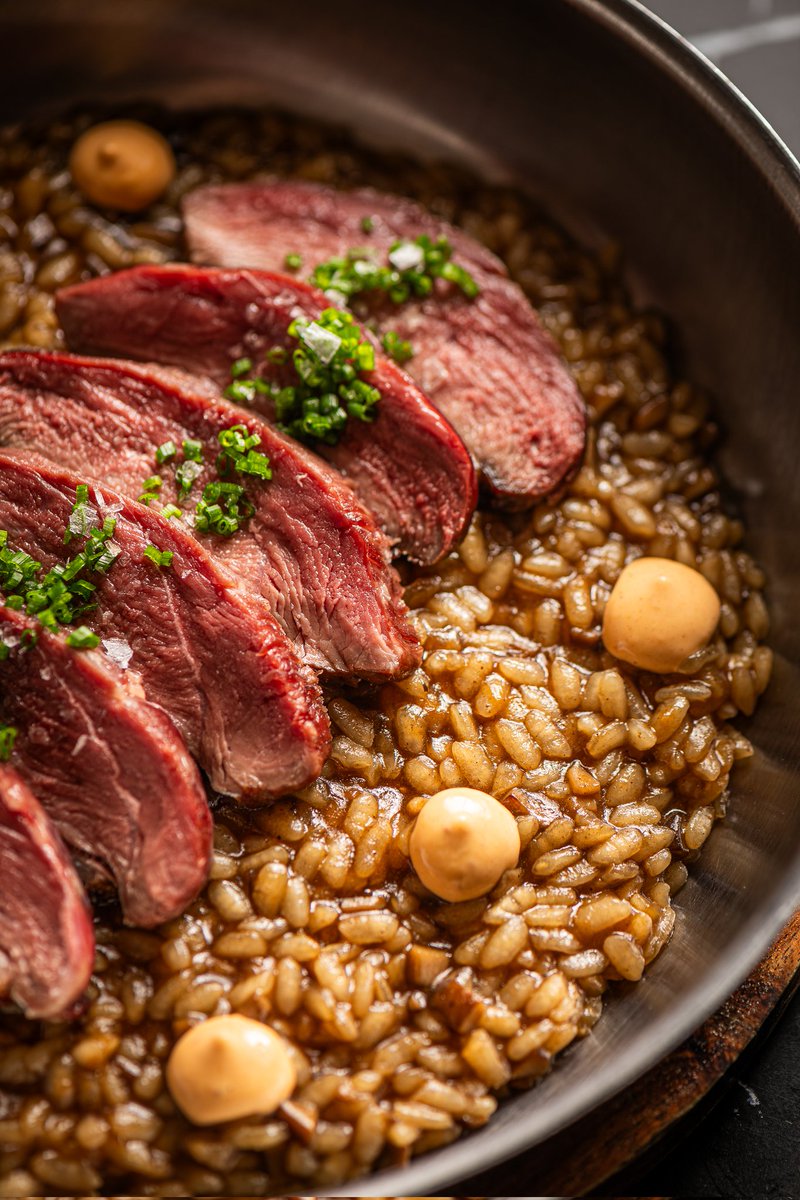restlince's tweet photo. Ni paella, ni risotto… Esto es arroz al punto, magret de pato jugoso y chipotle con carácter 🔥 Uno de vuestros clásicos favoritos. 

*Disponible en el local de Príncipe de Vergara*

📍C/ Príncipe de Vergara 289

#ellince #restaurantemadrid  #madrid #cocinatradicional https://t.co/Fh1Up1LzI1