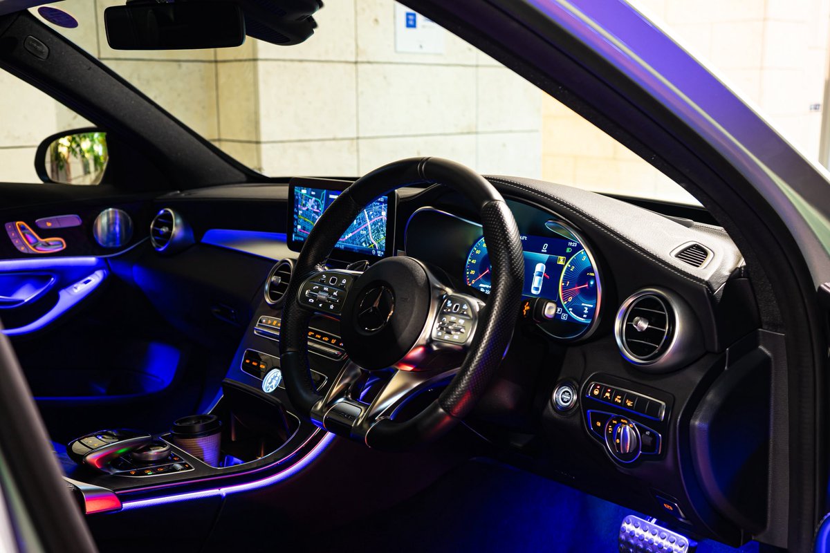 後期のフル液晶まじでかっこいい❗️ 内装はベンツよな、Cクラスだけど