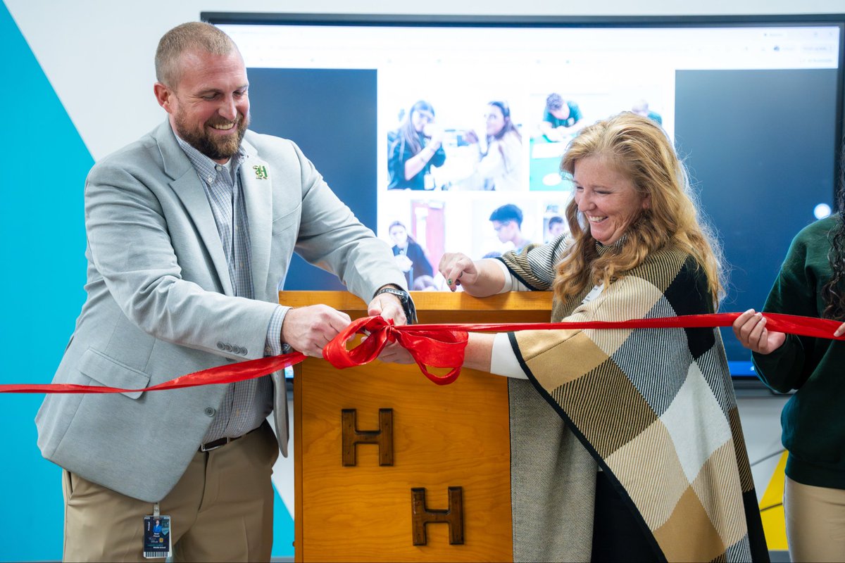 HMS Roadrunners tweet media