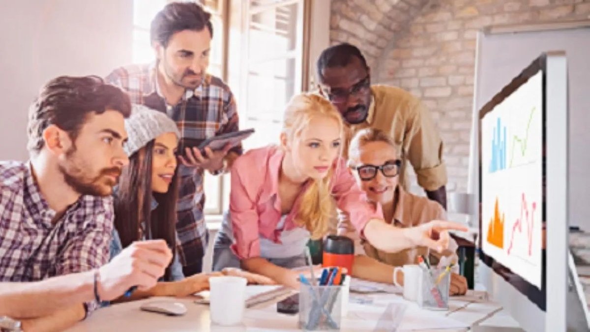 GuidePointSec's tweet image. AI is transforming entry-level #cybersecurity opportunities. But what does that mean for the next generation of defenders?

Gary Brickhouse, CISO at @GuidePointSec, weighs in with @DarkReading: okt.to/Ze4TgD