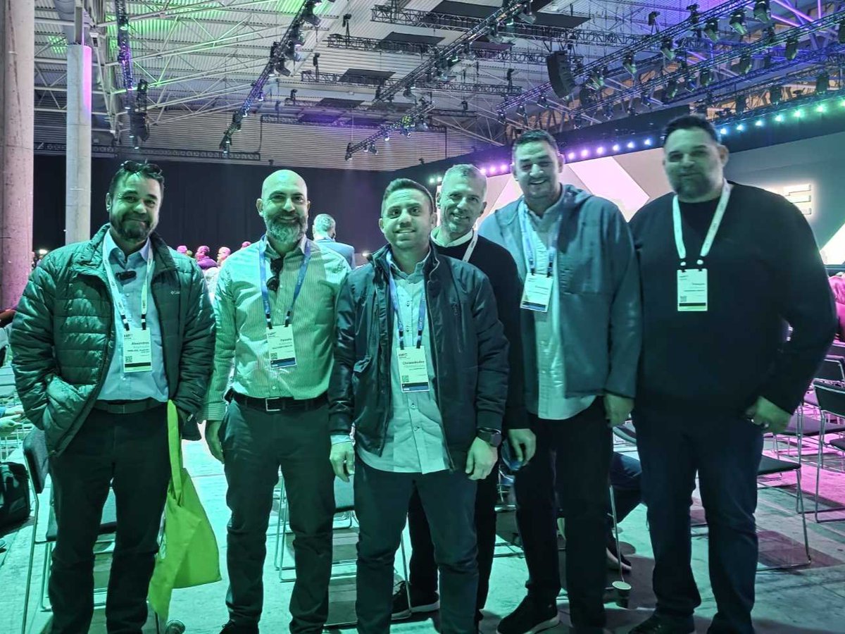gcc_computers's tweet photo. 🚀𝗚𝗖𝗖 𝗧𝗲𝗮𝗺 𝗮𝘁 𝗛𝗣𝗘 𝗗𝗶𝘀𝗰𝗼𝘃𝗲𝗿 𝗕𝗮𝗿𝗰𝗲𝗹𝗼𝗻𝗮 𝟮𝟬𝟮𝟱

As a proud HPE Platinum Partner, we’re staying on top of the latest HPE solutions to help organizations simplify, scale, and succeed.

#HPEDiscoverBacelona2025 #HPEPartner #Networking #Cloud #AI #GCC https://t.co/T0KYksd9Gn