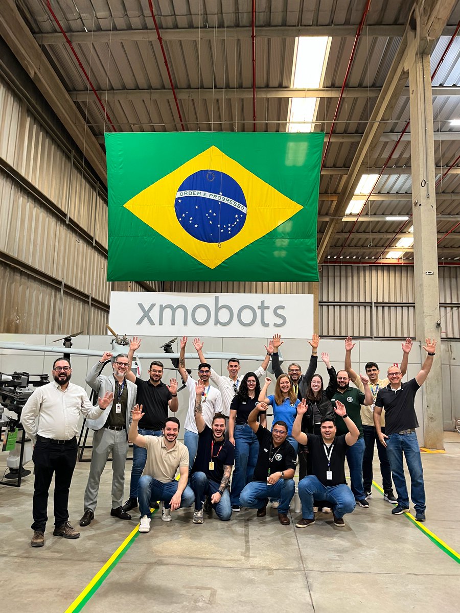 xmobots's tweet photo. Xmobots welcomed the class of 2025 from the Electronic Warfare Extension Program (PEGE), promoted by @embraer
with its employees.
We are proud to contribute to the development of professionals who strengthen national defense and technology. #Xmobots #PEGE #Embraer https://t.co/6ay832Ggey