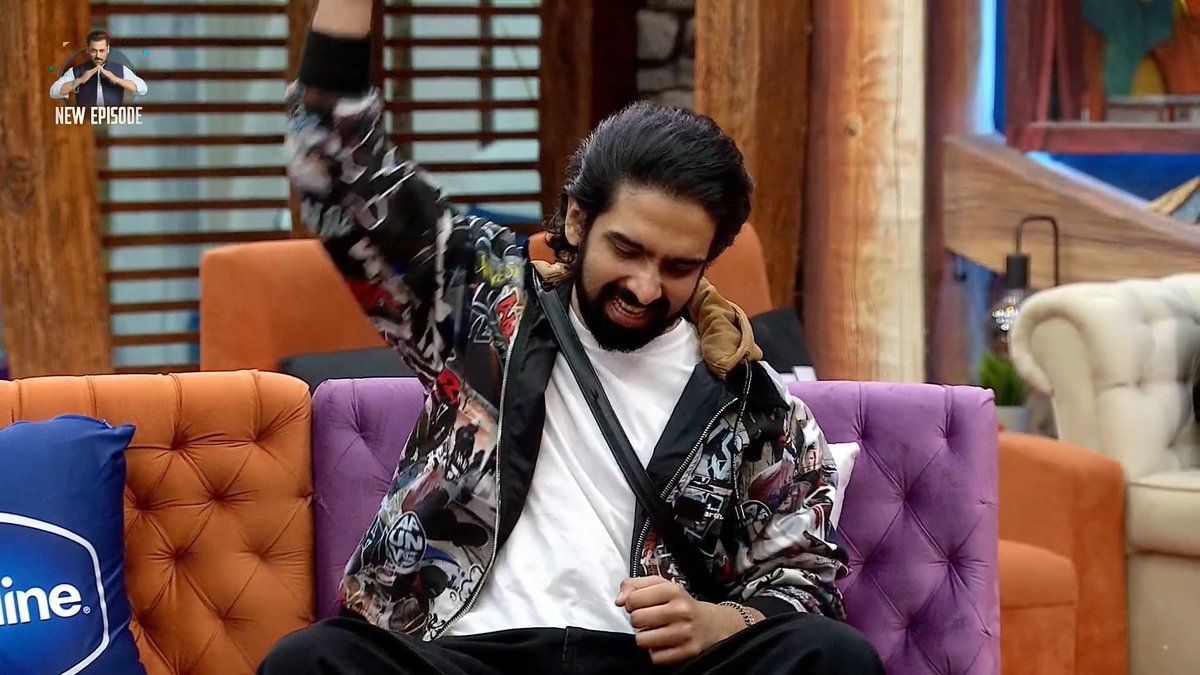 realmohdsaif1's tweet photo. FINAL PREDICTION 🔥
Top 2 will be Amaal vs Gaurav…
Aur trophy 🏆 sirf ek hi deserving naam ki hai — AMAAL MALLIK!
The Most Loved, The Most Real, The True Winner of #BiggBoss19 👑
Vote. Support. Celebrate.
#AmaalMallik #BB19 #FinalPrediction https://t.co/pdSNpQFZNB