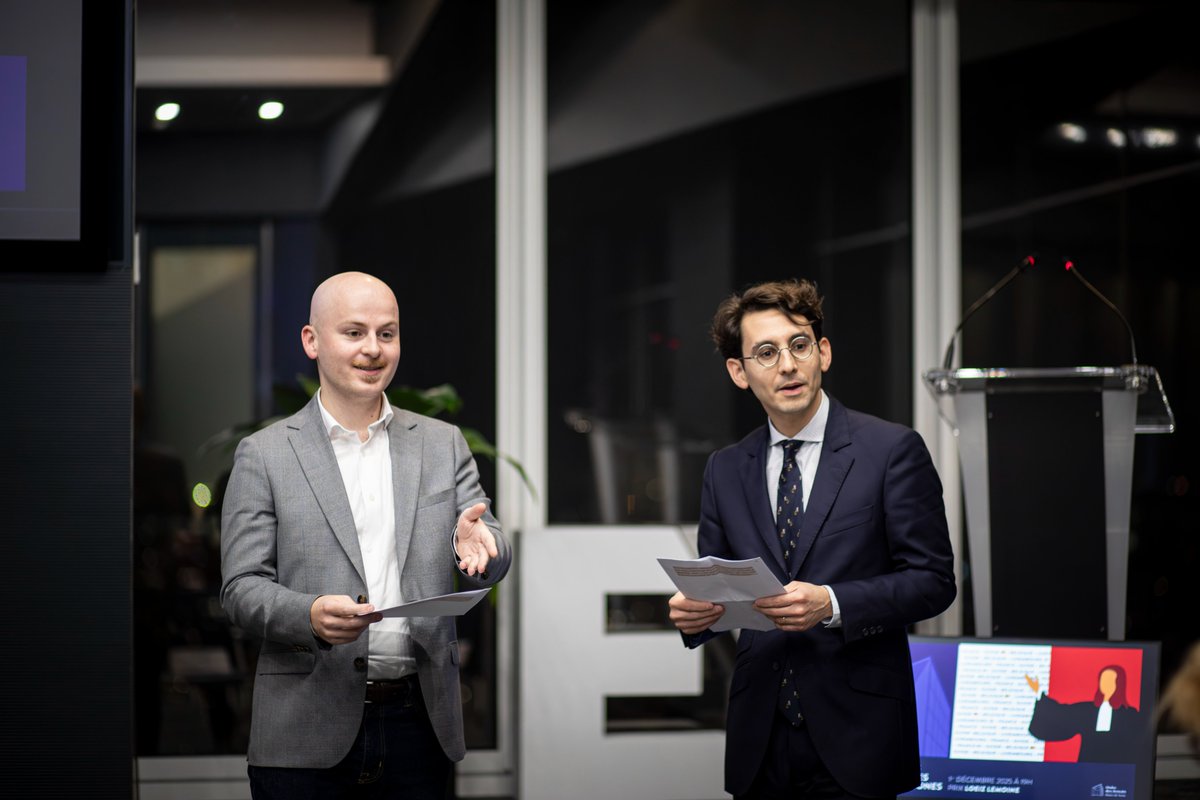 barreau92's tweet photo. 🌎🇫🇷🇧🇪🇨🇭🇱🇺 Soirée des éloquences francophones - Prix Loeiz Lemoine 2025 📸Retrouvez les 1ère photos du concours d'éloquence remporté par Sandra Sylvestre Jean-François #avocat @CIB_Avocats et Siobhàn Gardeur étudiante @Lysias_Paris10  #barreau92 
https://t.co/OkJd5gOWPS https://t.co/RHNRTN8Y2E