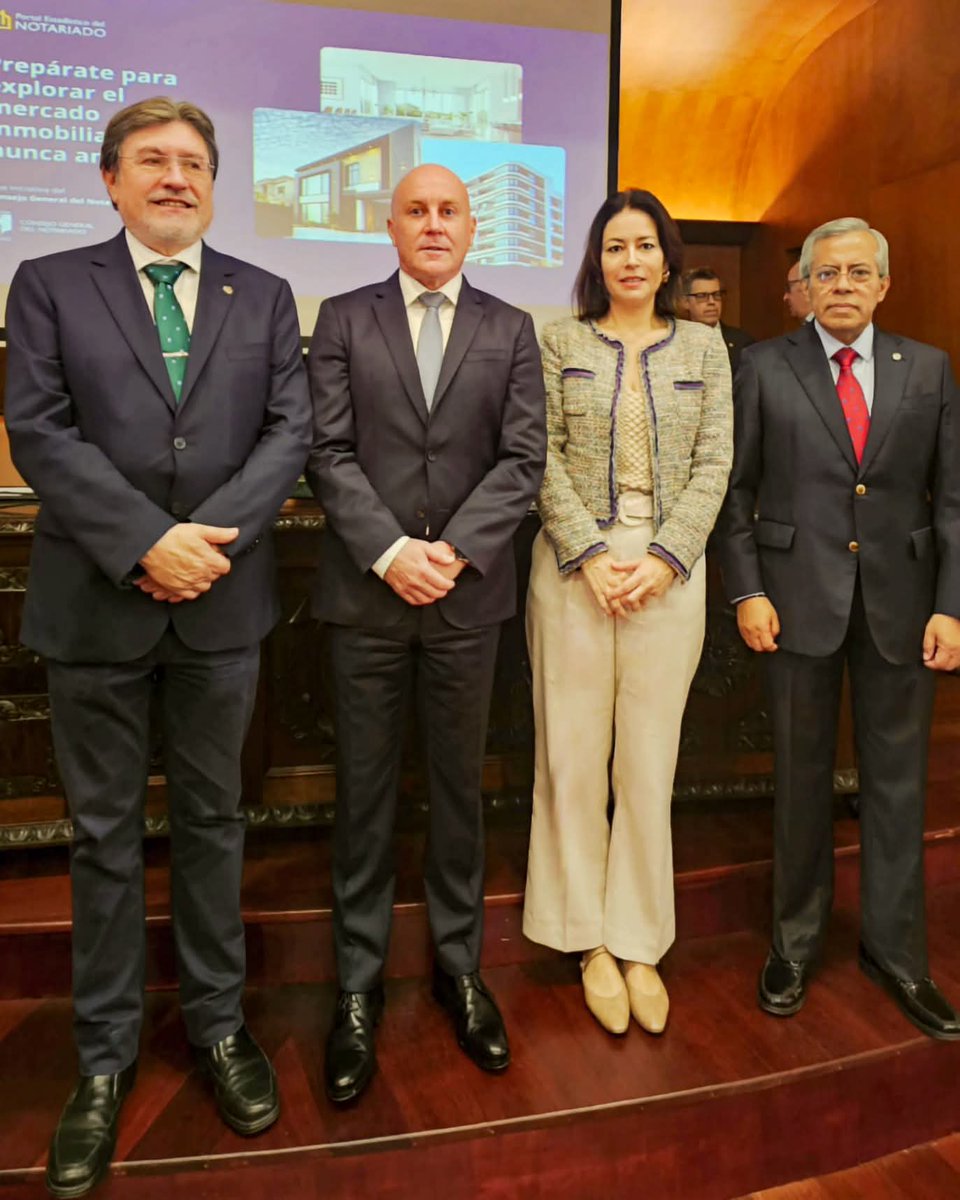 impulsacambio's tweet image. El pasado viernes, Mila Pacheco, vocal del Consejo Canario de Colegios de Abogados, asistió a la presentación en Gran Canaria del Portal Estadístico del Notariado, acompañando al Decano del Colegio Notarial de Canarias, Alfonso Cavallé Cruz. ⚖️🏛️