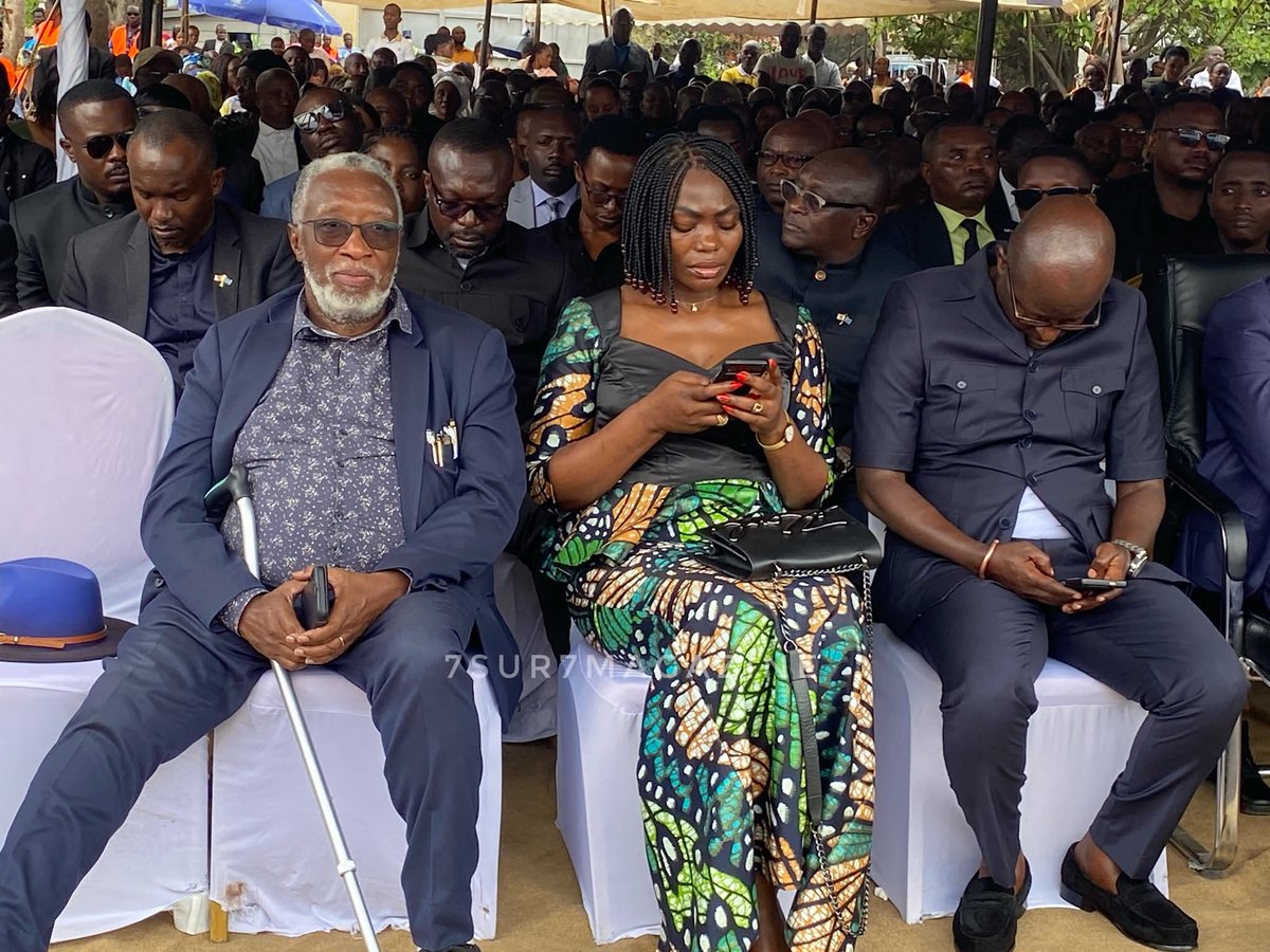 RDC: 🗣️ « Un régime qui tue son peuple n’est plus un État : c’est une cible. »
L’#AFC_M23 ne fait pas la guerre. Elle désarme un crime.👂

Son excellence <a href="/FannyKaj1/">Fanny kayemb</a> ✍️