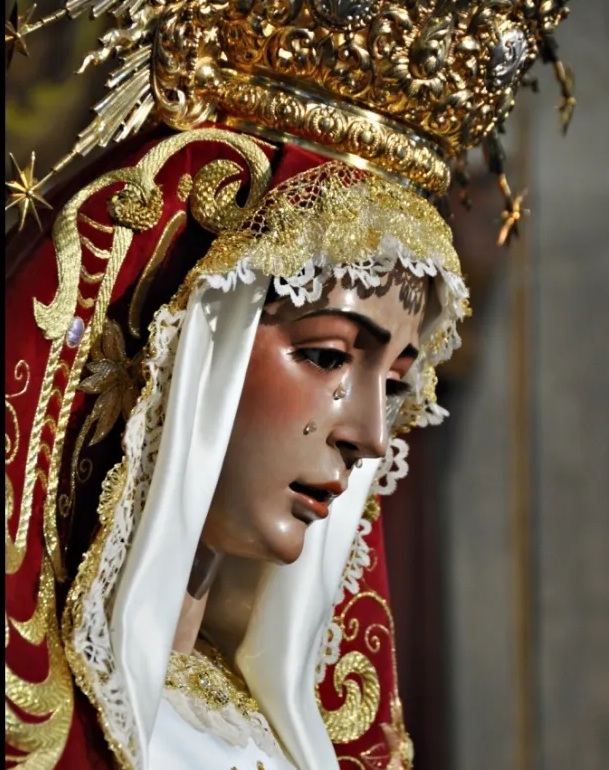 𝐍𝐔𝐄𝐕𝐀 𝐌𝐀𝐑𝐂𝐇𝐀 𝐄𝐍 𝐍𝐔𝐄𝐒𝐓𝐑𝐎 𝐑𝐄𝐏𝐄𝐑𝐓𝐎𝐑𝐈𝐎

Informamos de que nuestra banda ha llevado a cabo, la incorporación de una nueva marcha procesional a su repertorio.

En esta ocasión, se trata de la obra "𝐌𝐚𝐫í𝐚 𝐒𝐭𝐦𝐚. 𝐝𝐞𝐥 𝐑𝐨𝐜í𝐨", de <a href="/3Caidas_Triana/">Tres Caídas de Triana</a>