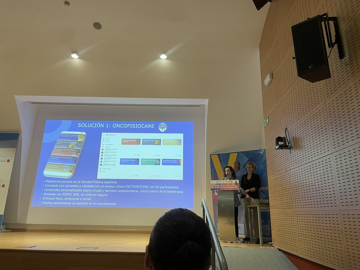 bflasquetty's tweet photo. Proyectos de innovación interesantísimos en #CongresoCuidados Enseguida conocemos el ganador!!! @cursosfnn https://t.co/8cIc2KP4Kp
