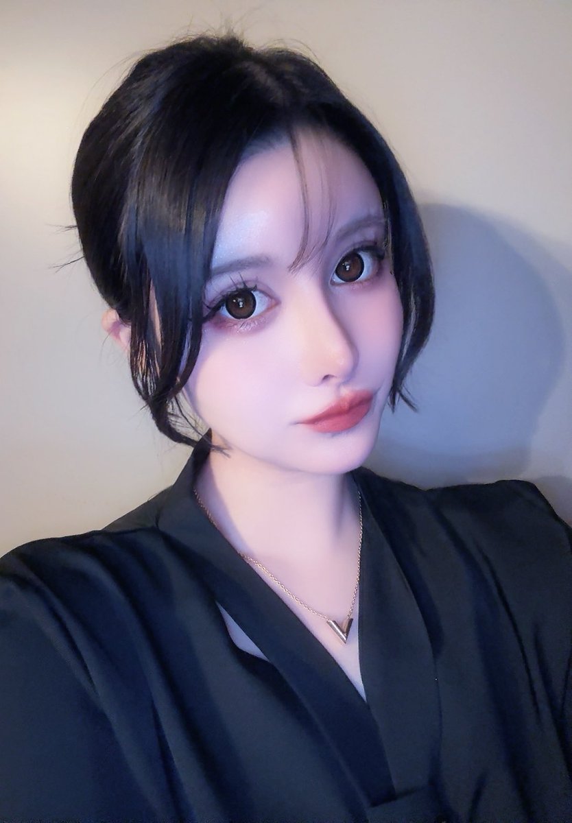 Moon6__R's tweet photo. アホ毛はご愛嬌ということで。 https://t.co/XNPkDjinLF