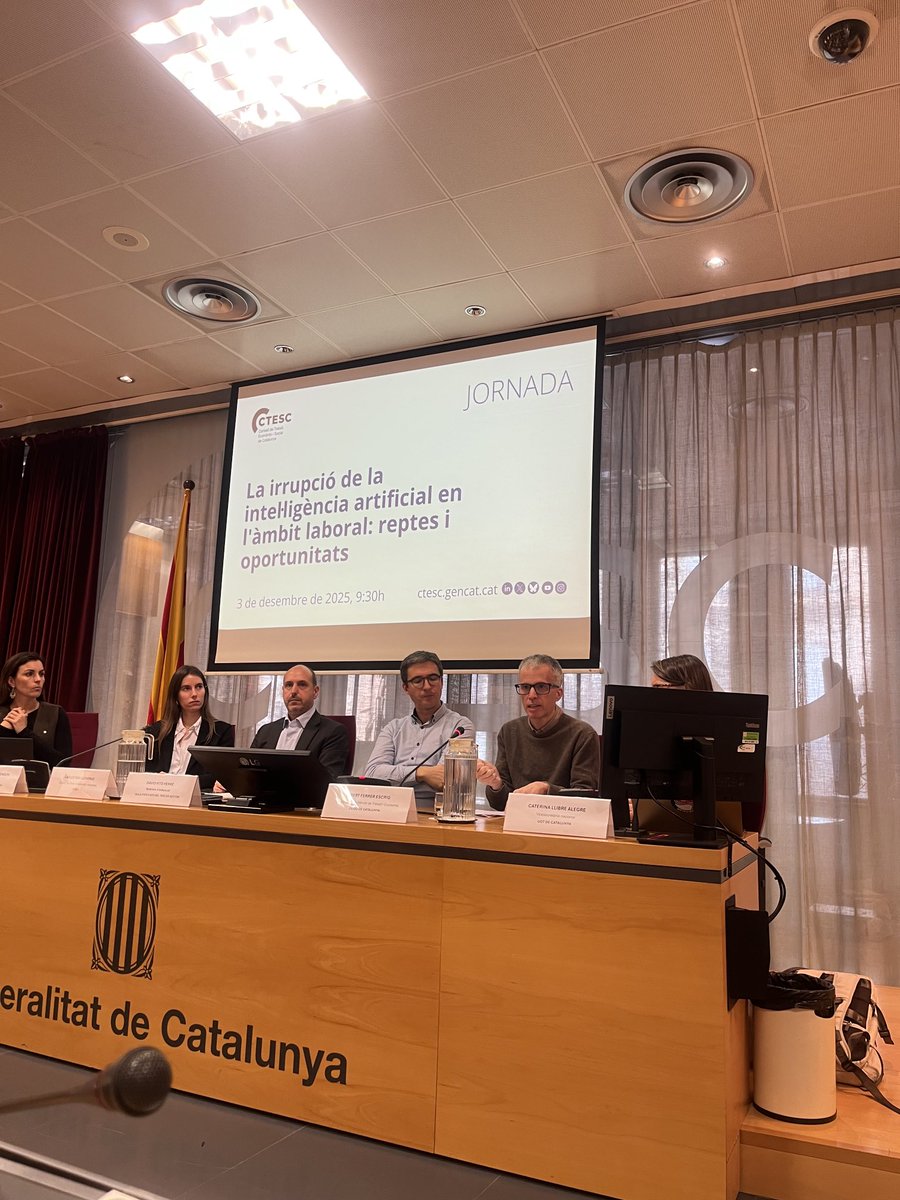 Avui la jornada anual del CTESC “ La irrupció de la intel.legencia artificial en l’àmbit laboral: reptes i oportunitats” Albert Ferrer posa en valor la formació al llarg de la vida, l’orientació, acreditació de competencies i el rol dels centres integrats ⁦<a href="/ccoocatalunya/">CCOO de Catalunya</a>⁩