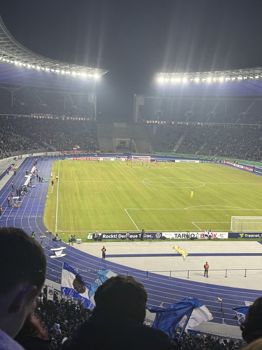 squixii💙🤍 ErnstSZN tweet media