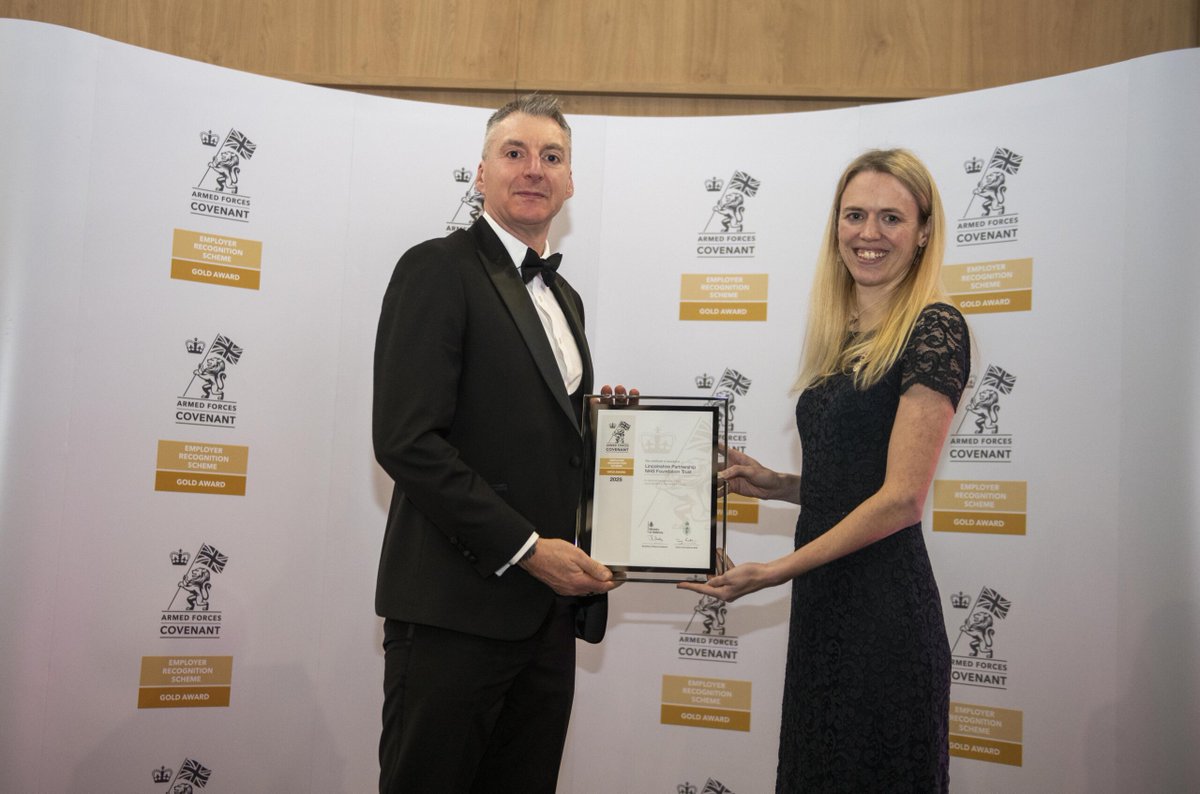 MidsOpCOURAGE's tweet photo. Congratulations to Midlands Op COURAGE lead provider @LPFTNHS, following its MOD Employer Recognition Scheme (ERS) Gold Award. 

Read more on the LPFT website: https://t.co/UqlJUmJit5 

Photo credit: @east_mids_rfca

#MidlandsOpCourage #GoldERS25 https://t.co/3ZPHBWFQ1x