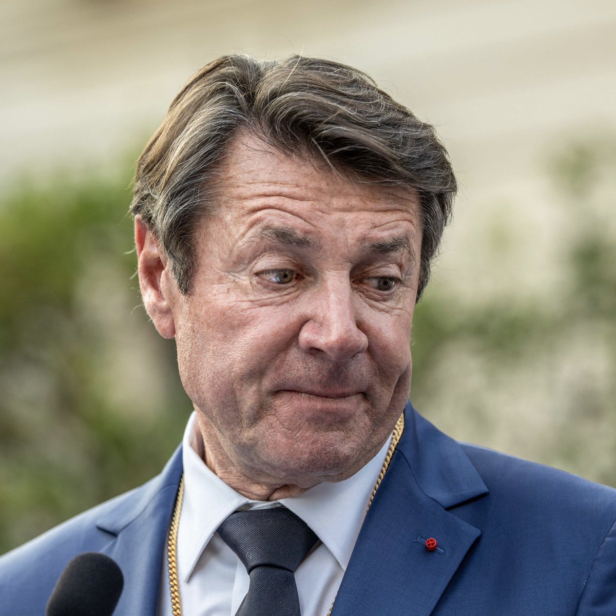 ActuFoot_'s tweet photo. 🚨 Maire de Nice, Christian Estrosi confirme qu’il n’y a eu "𝗔𝗨𝗖𝗨𝗡𝗘 𝗩𝗜𝗢𝗟𝗘𝗡𝗖𝗘 𝗣𝗛𝗬𝗦𝗜𝗤𝗨𝗘" au centre d’entraînement de l’OGC Nice dimanche soir. ❌

Il ajoute qu’il est « 𝘪𝘮𝘱𝘰𝘳𝘵𝘢𝘯𝘵 𝘥𝘦 𝘯𝘦 𝘱𝘢𝘴 𝘦𝘯 𝘴𝘶𝘳𝘢𝘫𝘰𝘶𝘵𝘦𝘳, 𝘯𝘪 𝘥’𝘢𝘭𝘪𝘮𝘦𝘯𝘵𝘦𝘳 𝘶𝘯𝘦 𝘱𝘰𝘭𝘦́𝘮𝘪𝘲𝘶𝘦 𝘲𝘶𝘪 𝘥𝘦́𝘱𝘢𝘴𝘴𝘦 𝘭𝘢𝘳𝘨𝘦𝘮𝘦𝘯𝘵 𝘭𝘢 𝘳𝘦́𝘢𝘭𝘪𝘵𝘦́ 𝘥𝘦𝘴 𝘧𝘢𝘪𝘵𝘴. »

📲 X
