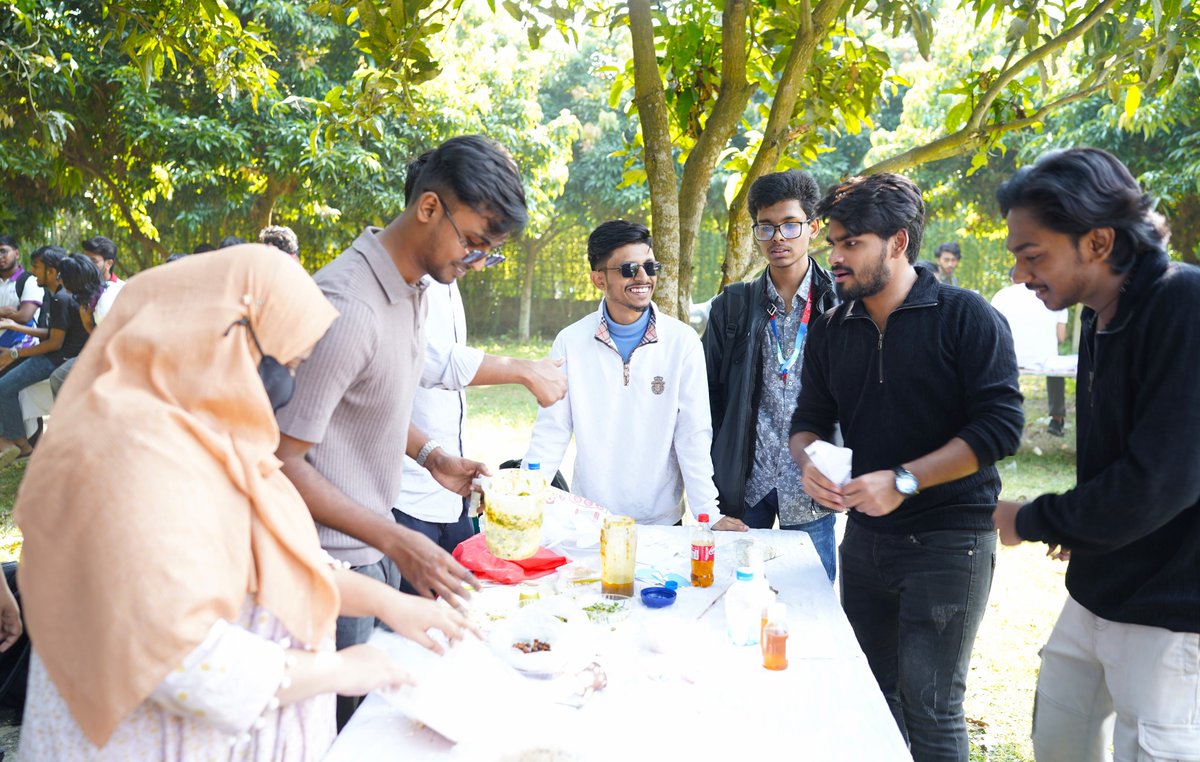 DaffodilPoly's tweet image. 👏 Annual Picnic 2025-এ ড্যাফোডিল পলিটেকনিকের শিক্ষার্থীদের অভিনব উদ্যোগ!

ড্যাফোডিল পলিটেকনিকের শিক্ষার্থীরা এবার পিকনিকে শুধুমাত্র আনন্দেই সীমাবদ্ধ থাকেনি, পাশপাশি নিজেদের দক্ষতা, সৃজনশীলতা ও উদ্যোক্তা চিন্তাধারার প্রমাণ দিলো। ই উদ্যোগ সত্যিই প্রশংসনীয়।

#Daffodilpolytechnic